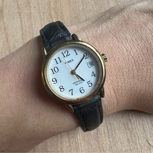 Timex ladies indiglo classic black leather dress Watch NEW BATTERY